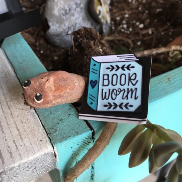 LAST ONE🔥3/$15⚡️Book 🐛 Worm Pin - Picture 2 of 6